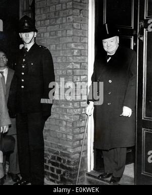 Sir Winston Churchill mit gewinnenden Wahlen Stockfoto