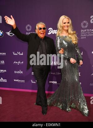 Berlin, Deutschland. 15. Mai 2014. Mode-Designer Roberto Cavalli und Mirja Du Mont kümmern sich um den deutschen Duft Awards 2014 in Berlin, Deutschland. Am 15. Mai 2014. / Allianz Credit Bild: Dpa picture-Alliance/Alamy Live News Stockfoto