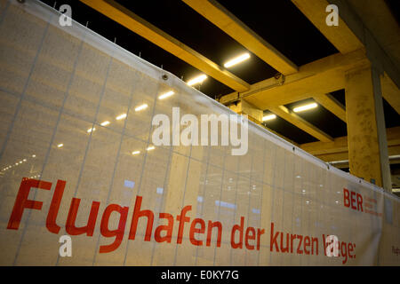 Berlin Brandenburg Airport (IATA: BER) ist der neue internationale Flughafen Berlin, Hauptstadt der Bundesrepublik Deutschland. Ursprünglich geplant im Jahr 2010 eröffnet werden, hat der Flughafen eine Reihe von Verzögerungen durch schlechte Konstruktion, Planung, Management und Durchführung angetroffen. -21 Stockfoto