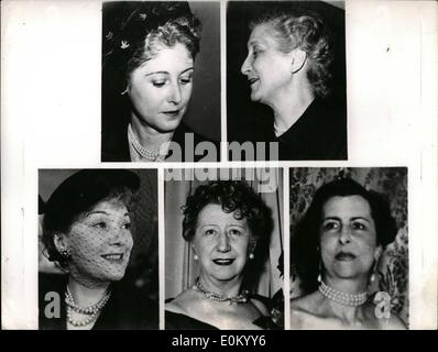 12. Dezember 1952 - Parisiennes Select 10 '' Most Distinguished Französisch-Women'': Fünf der zehn '' vornehmsten Frauen '' als ausgewählt von einer Jury aus Künstlern und Gesellschaft. Von oben nach unten und von links nach rechts: Frau Helen-Louis Arpels, Frau des berühmten Juweliers; MME Francois Mauriac, Ehefrau des Autors, Gewinner des Nobelpreises für Literatur; Edwige Feuillere, die bekannten u.a.; Gabriel Dorziat, Bühne und Bildschirm Schauspielerin und MME Massigli, Ehefrau des französischen Botschafters in London. Stockfoto