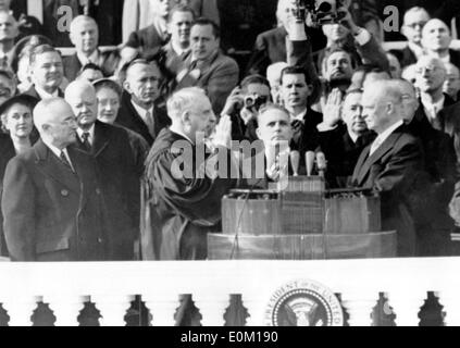 Präsident Dwight D. Eisenhower ist ins Amt vereidigt. Stockfoto