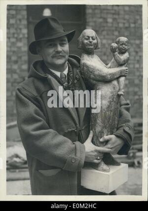 24. März 1953 - Versand - Tag für Bildhauerei an der Royal Academy. '' Die reifer Apfel ''. Foto zeigt John Dowie von Chelsea mit Stockfoto