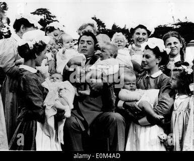 Schauspieler Gregory Peck in einer Szene aus "The Million Pound Note" Stockfoto