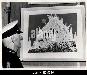 Sep 04, 1953 - Künstler der Zukunft. "Everest-Expedition''. Viele Jugendliche sind auf die nationale Ausstellung der Kinder-Kunst ausstellen, die heute Nachmittag in den Royal Institute Galleries, Piccadilly öffnet. Foto zeigt Dienstmann Drew sieht bei einer Ausstellung mit dem Titel '' Everest Expedition'' - von sieben Jahre alten Raymond Turner von Mitcham. Stockfoto