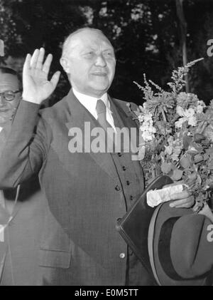 Bundeskanzler Konrad Adenauer nach seiner Wahl Stockfoto