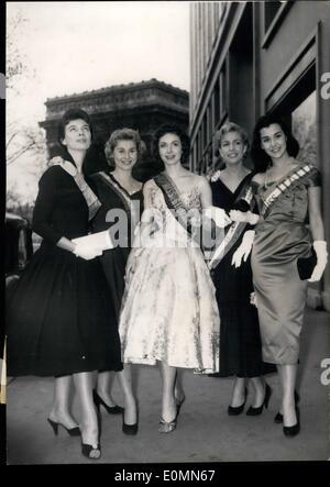 3. März 1956 - Schönheitsköniginnen ankommen in Paris: einige die Schönheitsköniginnen, die konkurrieren, um die Wahl der Miss Europe in Stockholm im April in Paris heute angekommen. Das Foto zeigt die Beauty Queens bei einem Spaziergang auf den Champs Elysees. Sie sind von links nach rechts: Anita Strand (Miss Schweden); Rosette Ghislaun (Miss Belgien); Margit Nunke (Miss Germany); Rita Schmidt (Miss Holland) Brunella Tocci (Miss Italien) und Ex-Miss England. Jane Peters (nicht im Wettbewerb) Stockfoto