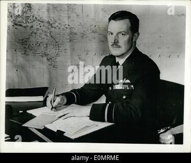 8. August 1956 - britische H-Bombe Commander: Air Vice Marshal W.E Oulton werden operative Kommandeur der britischen 1957 nukleare Versuchsexplosionen in einem abgelegenen Teil des Pazifischen Ozeans. Alle Sicherheitsvorkehrungen werden in den Tests unternommen, die hohe Luft platzt, bei denen keine schweren Niederschlags werden. Wichtigste Basis der Royal Air Force Flugzeuge teilnehmen werden Weihnachtsinsel, etwa 1.300 Meilen südlich von Honolulu. Foto zeigt: Luft Vize-Marschall W.E Oulton. Stockfoto