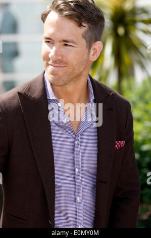 Cannes, Frankreich. 16. Mai 2014. Ryan Reynolds während der "The Captive" Fototermin bei den 67. Filmfestspielen von Cannes am 16. Mai 2014 Foto: Hubert Boesl/Dpa/Alamy Live News Stockfoto