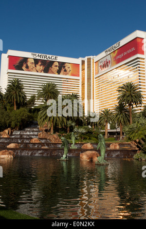 Mirage Hotel Werbung Cirque du Soleil Love von den Beatles im Hotel von den Las Vegas Boulevard (Strip) durchführen Stockfoto