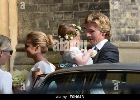 London, UK. 16. Mai 2014. Gäste, die Hochzeit von Poppy Delevingne und James Cook bei St. Pauls Kirche Knightsbridge London abreisen. Foto: siehe Li/Alamy Live News Stockfoto