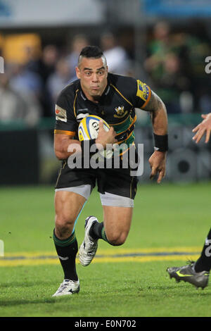 Northampton, UK. 16. Mai 2014. Heiligen Scrumhälfte Kahn Fotuali'i in Aktion während der Aviva Premiership Play Off Spiel zwischen Northampton Saints und Leicester Tigers in Franklins Gardens. Bildnachweis: Aktion Plus Sport/Alamy Live-Nachrichten Stockfoto