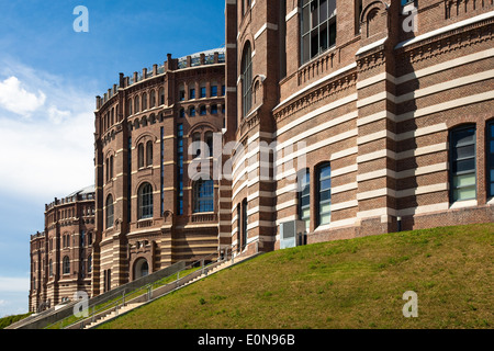 Wohnhausanlage Im Gasometer, Wien, Österreich - Gasometer, Wien, Österreich Stockfoto