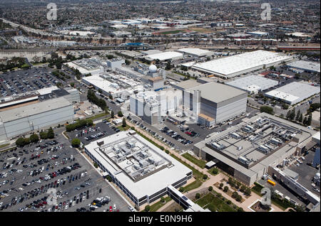 El Segundo, Kalifornien, USA. 15. Mai 2014. Bereich Raum von Rüstungsunternehmen Northrop Grumman in Redondo Beach, Kalifornien ist aus der Luft gesehen. Northrop Grumman ist eines der größten Rüstungsunternehmen der Welt und ist eines der Top 100 größten Unternehmen Amerikas. © John Schreiber/ZUMAPRESS.com/Alamy Live-Nachrichten Stockfoto