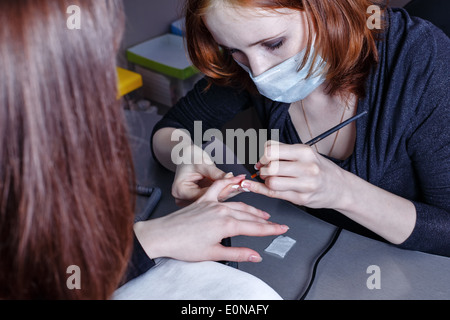 Der Prozess der Erstellung einer Maniküre-Salon Spa Nahaufnahme erschossen Stockfoto