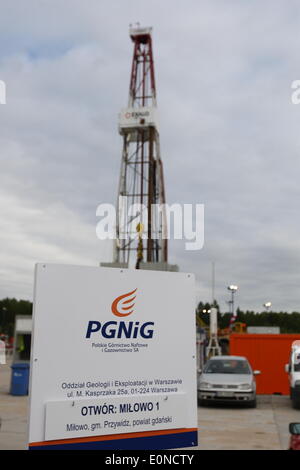 Milowo, Polen 17. Mai 2014 die Firma PGNiG SA begann neue Shale Gas Forschung in Milowo im Norden von Polen (Kartuzy Konzession). Der Bohrvorgang wird 2 Monate dauern und ist bis zu 3800 Meter Tiefe geplant. Bildnachweis: Michal Fludra/Alamy Live-Nachrichten Stockfoto