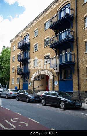 Wapping Hautpstraße, Pierhead wharf Umbau Wohnungen, Tower Hamlets, London, UK Stockfoto