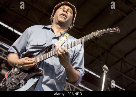 Columbus, Ohio, USA. 16. Mai 2014. Gitarrist VERNON REID von Living Colour führt live am Rock auf der Palette Music Festival in Columbus, Ohio Credit: Daniel DeSlover/ZUMAPRESS.com/Alamy Live News Stockfoto