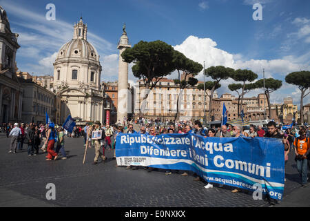 Rom, 17. Mai 2014. Demonstration in Rom gegen Sparkurs und Privatisierung öffentlicher Güter Credit: Francesco Gustincich/Alamy Live News Stockfoto