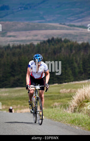 Yorkshire Dales National Park, Großbritannien. 18. Mai 2014. Die Etape du Dales ist eine radsportveranstaltung jedes Jahr im Mai statt, die in den Yorkshire Dales in Großbritannien. Es ist, als eine der beliebtesten und herausfordernde sportives in Großbritannien geordnet und ist als einer der Top ten Fahrten in Großbritannien. 2010, Malcolm Elliott eine Kursaufzeichnung von 5h, 43m, 24s. Stockfoto