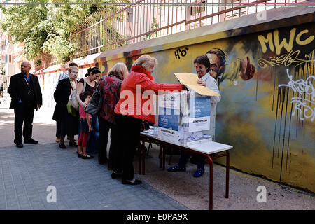 Thessaloniki, Griechenland. 18. Mai 2014. Referendum für das Thema Wasser-Privatisierung in Thessaloniki Credit: Giannis Papanikos/NurPhoto/ZUMAPRESS.com/Alamy Live News Stockfoto