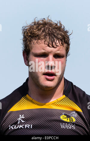 High Wycombe, England. 18. Mai 2014. Joe LAUNCHBURY von London Wasps während der ersten Etappe der Europäischen Rugby Champions Cup Play Off Spiel zwischen London Wasps und Stade Francais Paris im Adams Park. Bildnachweis: Aktion Plus Sport/Alamy Live-Nachrichten Stockfoto