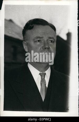 3. März 1957 - öffnet Dr. Adams Trial im Old Bailey. Herr Melford Stevenson QC - Anklage.  Foto zeigt:-Herr Stockfoto