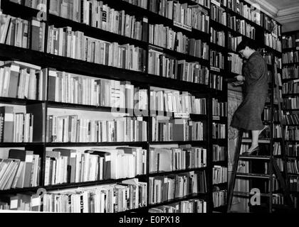 Innerhalb der Wiener Library in London England Stockfoto