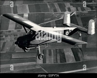 5. Mai 1957 - Paris Luftfahrt zeigen: das Licht transportieren Max Holste '' Broussard'' mit Pratt Whitney-Motor ausgestattet. Reisegeschwindigkeit: 450 km pro Stunde. Celieng: 6,000 m. Tragen können, abgesehen von der Pilot - 6 Passagiere oder Fracht von 550 kg Stockfoto