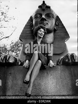 Schauspielerin Sophia Loren in London zum Film "The Key" Stockfoto