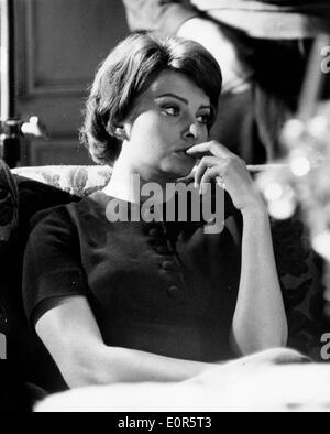 Schauspielerin Sophia Loren in einer Szene aus dem Film "The Key" Stockfoto