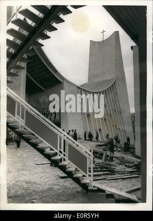 4. April 1958 - Brüsseler Weltausstellung eröffnet heute: Blick auf den Vatikan-Pavillon auf der Weltausstellung Brüssel, die heute eröffnet. Stockfoto