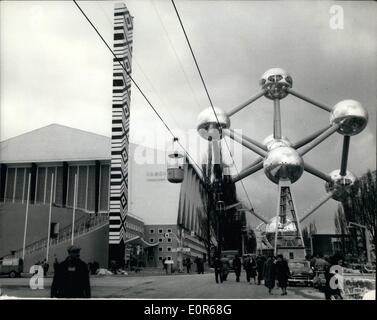 4. April 1958 - Brüsseler Weltausstellung eröffnet heute. Foto zeigt gestern Ansicht des fingen Kongo Pavillons auf der Weltausstellung Brüssel, die heute eröffnet. Stockfoto