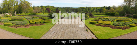 Blick auf die Gärten und Anlagen von Mellerstain House in den schottischen Borders. Stockfoto