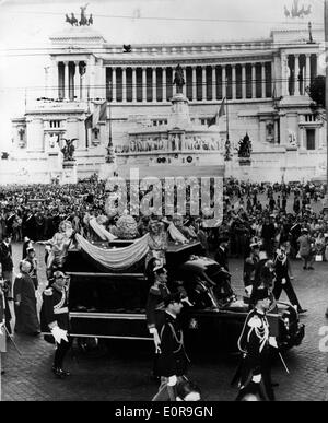 Die Trauerfeier von Papst Pius XII von St. Peter Stockfoto