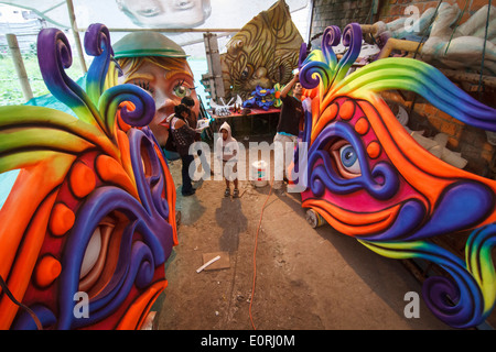 Karneval-Handwerker. Cordoba Familienwerkstatt, schweben Handwerker Bauherren. Stockfoto