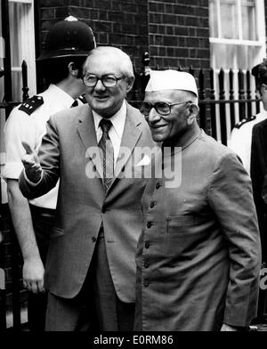 1. Januar 1960 - Datei Foto: ca. 1960er Jahre, Ort unbekannt. MORARJI RANCHHODJI DESAI war 29. Februar 1896 Ð 10. April 1995 eine In Stockfoto