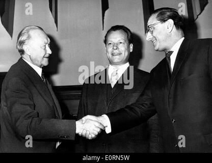 Konrad Adenauer, Willy Brandt und Franz Anrehm Stockfoto