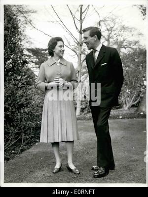 2. Februar 1960 - Prinzessin Margaret Engaged: Prinzessin Margaret soll Herr Antony Armstrong-Jones heiraten. Besonderes Engagement fotografiert heute 27. Februar 1960 in der Royal Lodge, Windsor. Stockfoto