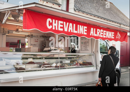 Marktstand verkaufen Pferdefleisch in Moelan-Sur-Mer, Finistere, Bretagne, Frankreich, Europa Stockfoto