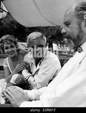 Schauspieler Peter Van Eyck mit einer seiner Frauen Stockfoto