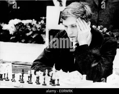 Großmeister Bobby Fischer konkurriert in Übereinstimmung Stockfoto