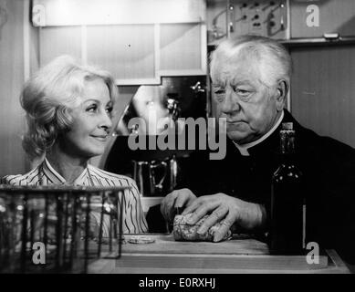 Schauspieler Jean Gabin und Danielle Darrieux in film Stockfoto