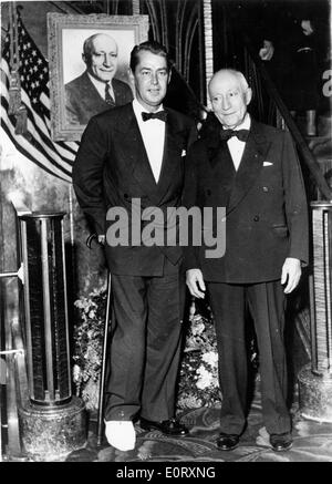 Schauspieler Alan Ladd besucht ein wichtiges Ereignis Stockfoto