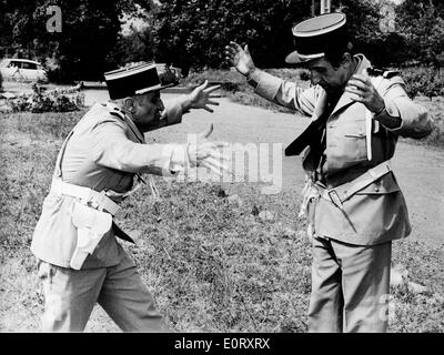 Schauspieler Louis de Funes und Jean Lefebvre Co-star Stockfoto