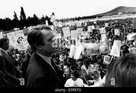 Premierminister Fraser bei Kampagne Rallye Stockfoto