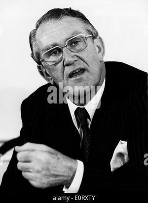 Premierminister Malcolm Fraser spricht im Blair House Stockfoto