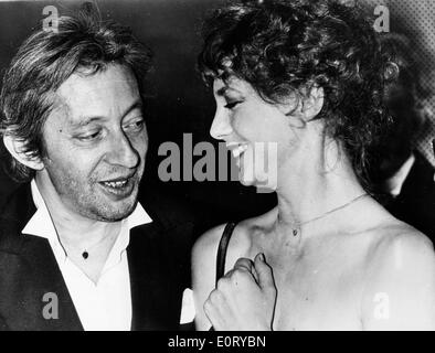 Sänger Serge Gainsbourg mit Frau Jane Birkin Stockfoto