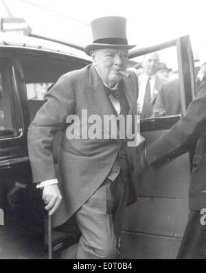 Sir Winston Churchill kommt in Epsom Derby Stockfoto