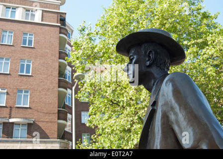 Detail des Bildhauers Imre Varga Statue des ungarischen Komponisten Bela Bartok, South Kensington, London, England Stockfoto