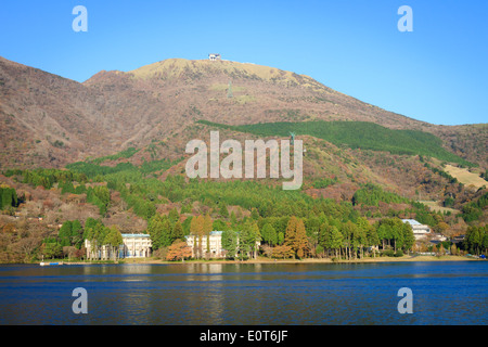 See Ashi mit Mt Komagatake hinter, Hakone, Japan Stockfoto